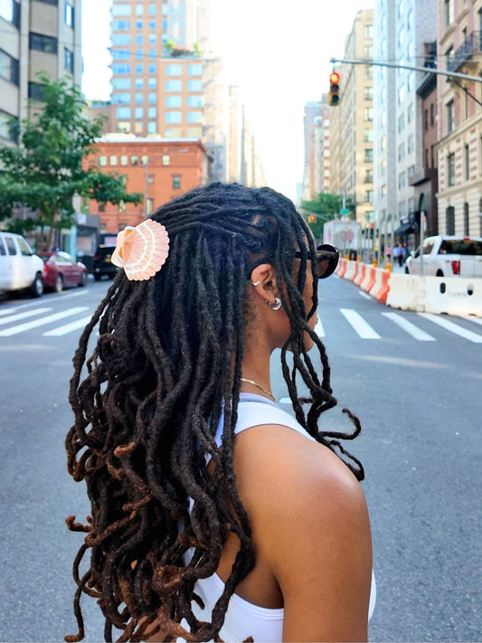 Women's Seashell Claw Clip