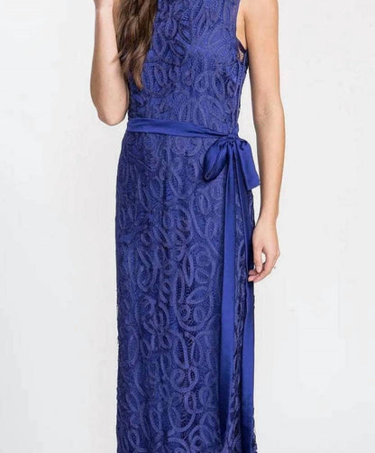 Sleeveless Lace Bateau Neck Long Dress