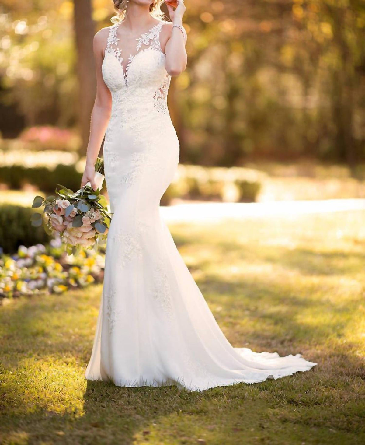 Sleeveless Wedding Gown
