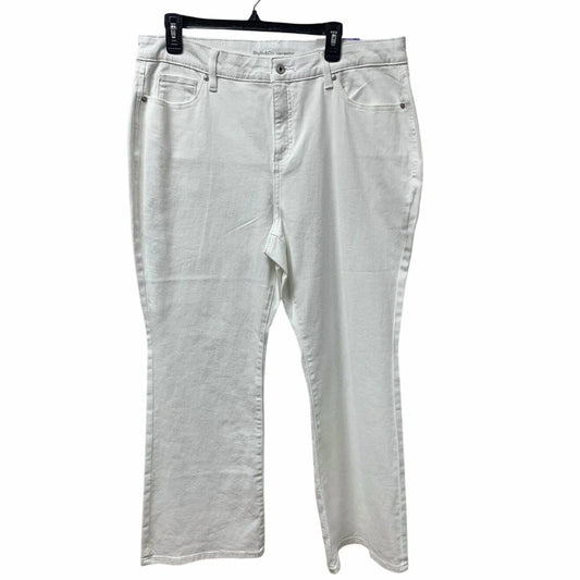 Women's Short Mid Rise Curvy Boot Cut Denim Jeans