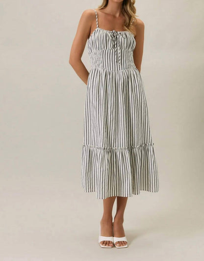 The Pretty Little Moment Midi Dress