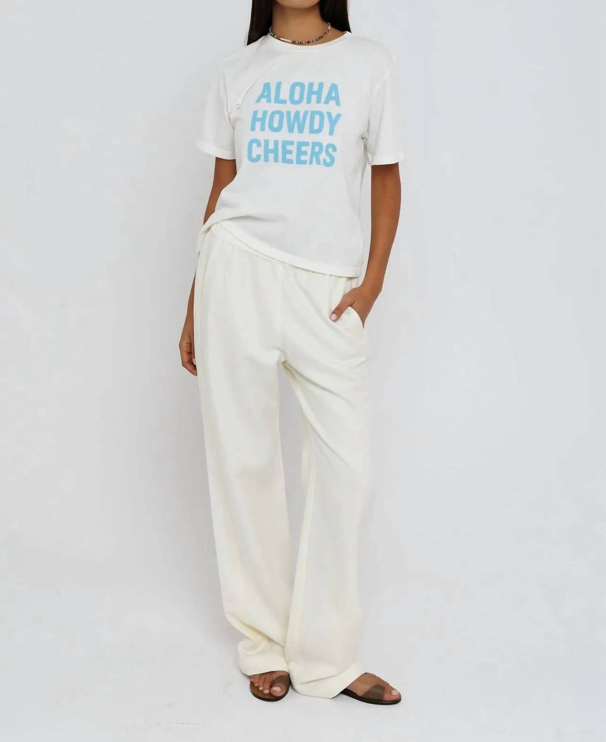 Howdy Cheers Everyday Tee