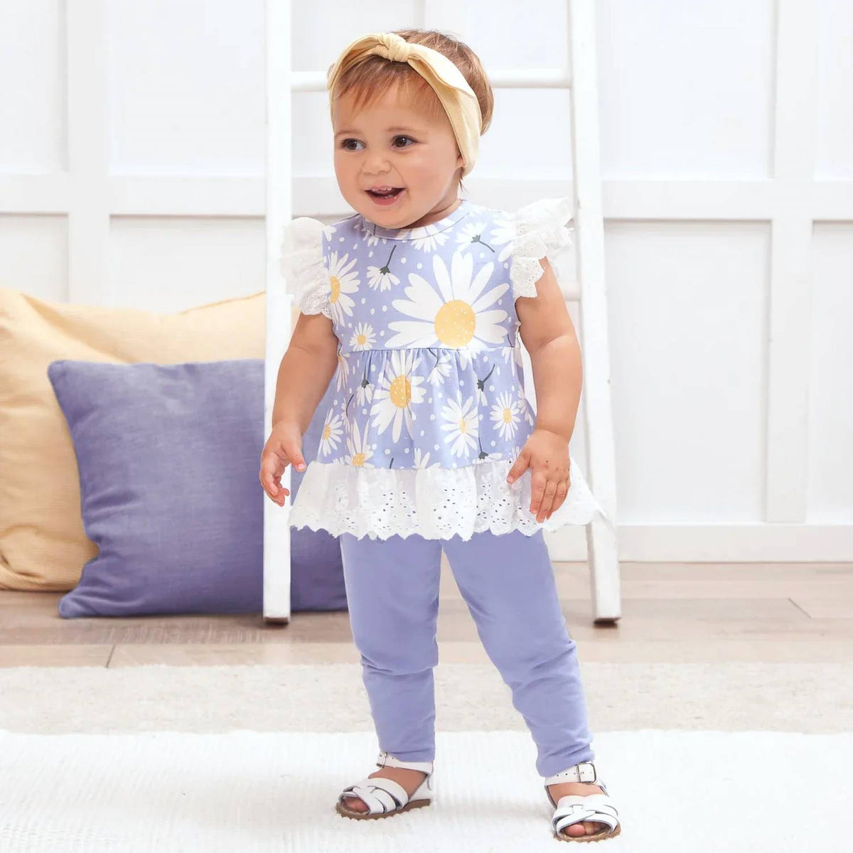 Eyelet Flutter Sleeve Top And Leggings Set