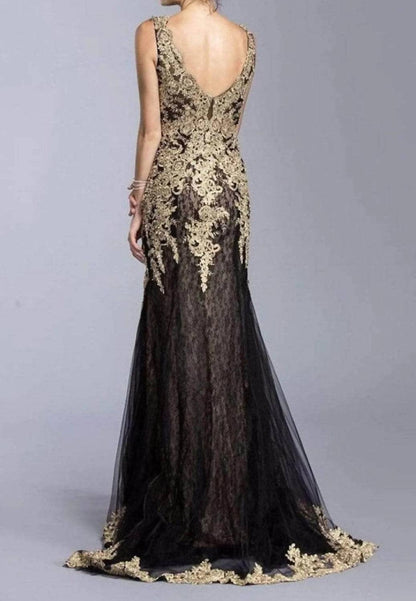 Applique V-neck Evening Maxi Dress