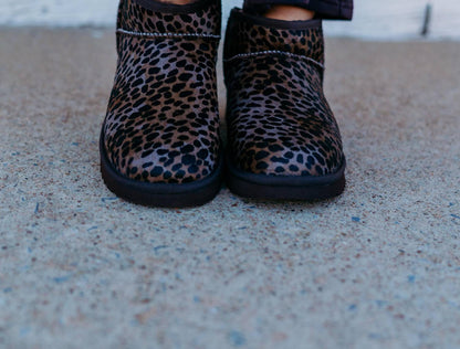 Women's Classic Ultra Mini Boot